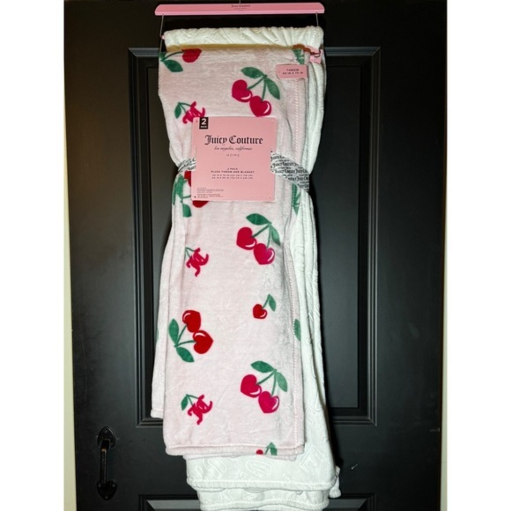 Juicy Couture Home 2 Pack Throw Blanket Pink Cherry Love Juicy White NEW